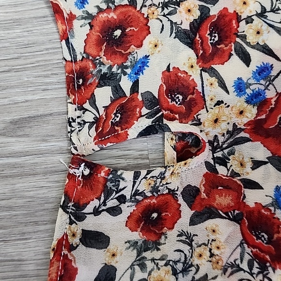 Zara Women blouse top floral print white red Premium Denim Collection Flowy SZ M - Picture 6 of 6